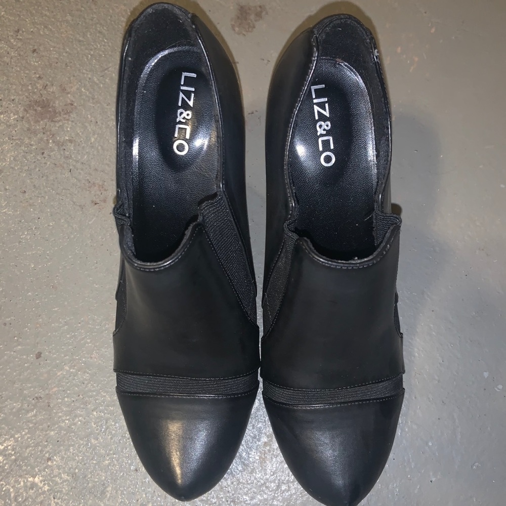 Black Liz & Co Heels Women's Ankle Booties
